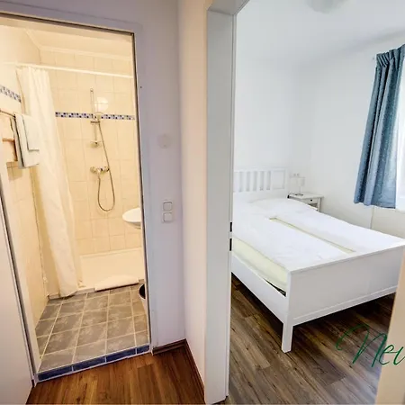 ホテル Neuwirt / Kressnig クラーゲンフルト