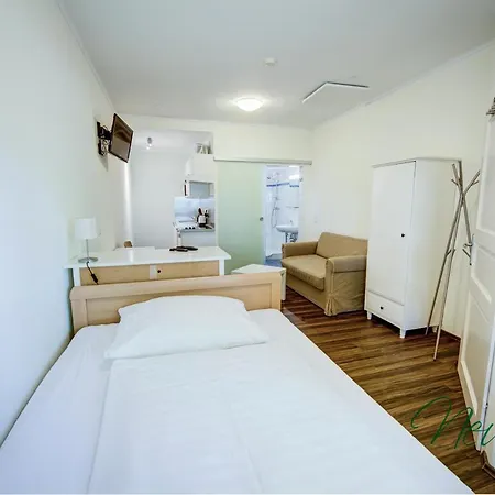 ホテル Neuwirt / Kressnig クラーゲンフルト