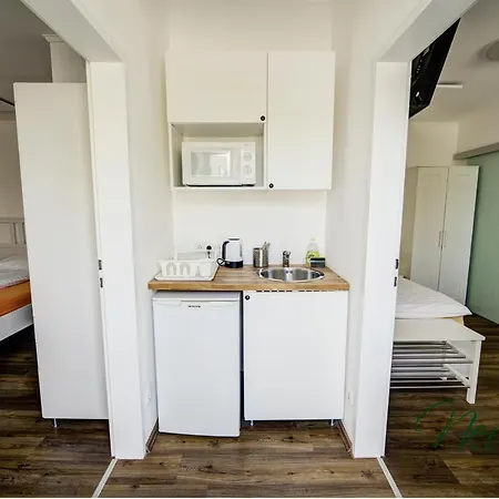 ホテル Neuwirt / Kressnig