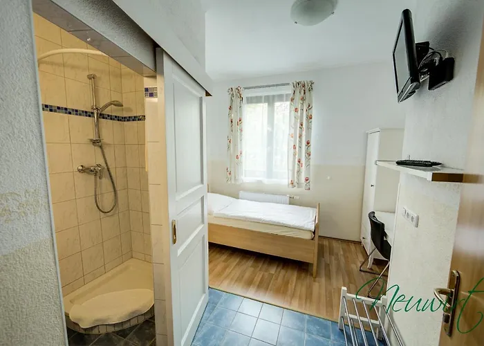 Neuwirt / Kressnig Hotell *