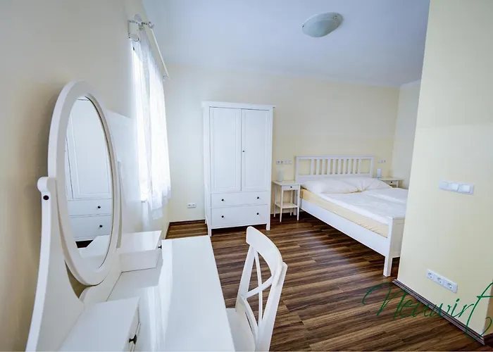 Neuwirt / Kressnig Hotell *